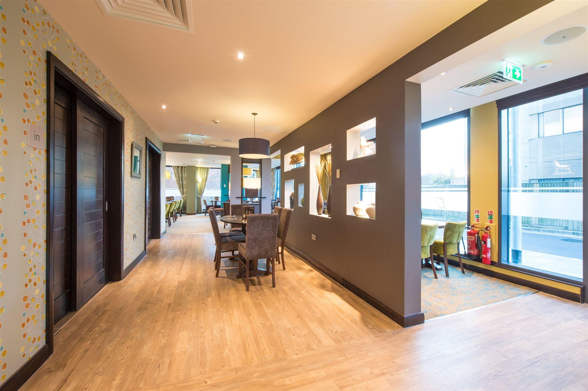 Premier Inn Maidenhead Town Centre Exterior foto